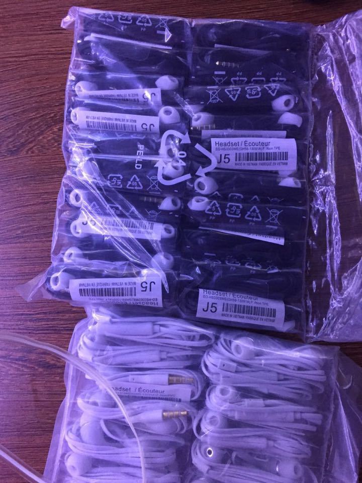 In-ear Wire Control Can Make Calls With Great Sound